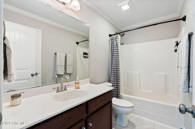 115 Bunchberry Court, Hampstead, NC 28443
