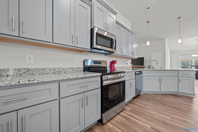 6122 Feather Way SE, Owens Cross Roads, AL 35763