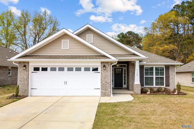 6122 Feather Way SE, Owens Cross Roads, AL 35763