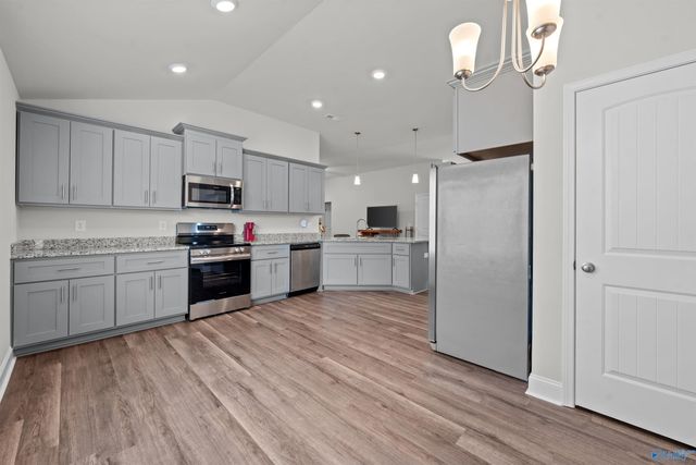 6122 Feather Way SE, Owens Cross Roads, AL 35763