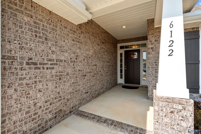 6122 Feather Way SE, Owens Cross Roads, AL 35763