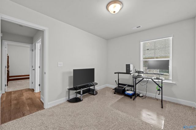 6122 Feather Way SE, Owens Cross Roads, AL 35763