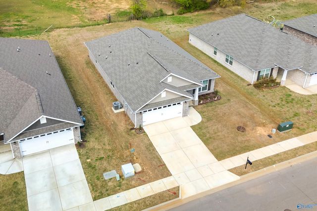 6122 Feather Way SE, Owens Cross Roads, AL 35763