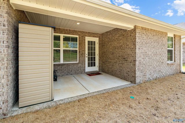 6122 Feather Way SE, Owens Cross Roads, AL 35763