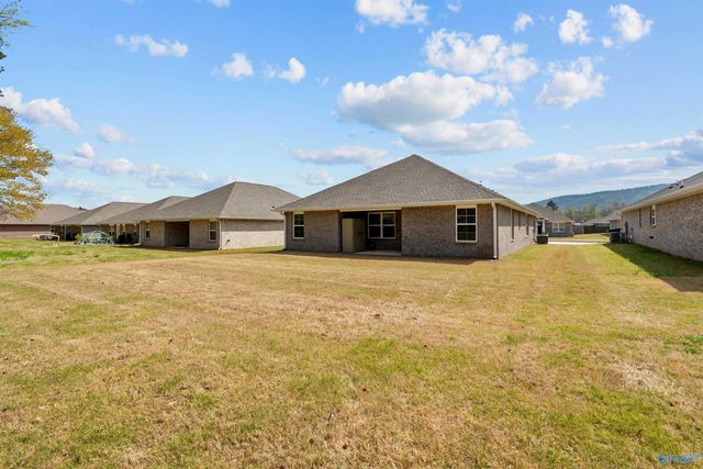 6122 Feather Way SE, Owens Cross Roads, AL 35763