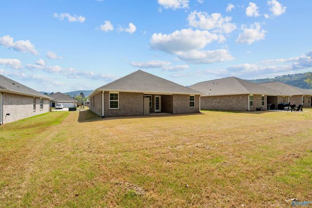 6122 Feather Way SE, Owens Cross Roads, AL 35763