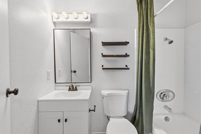 72532 Edgehill Drive 2, Palm Desert, CA 92260