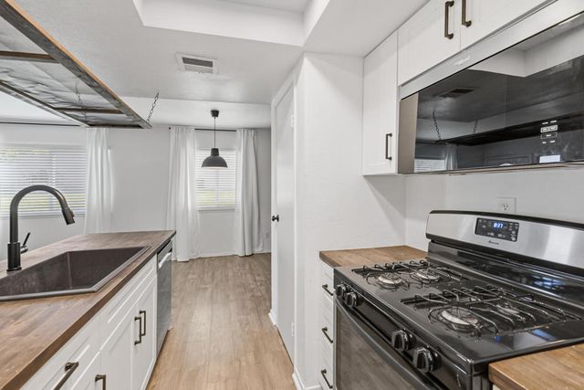 72532 Edgehill Drive 2, Palm Desert, CA 92260