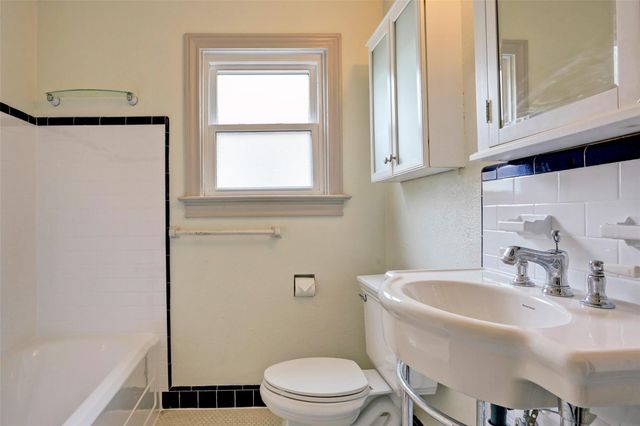 2324 Goldsmith Street B, Houston, TX 77030