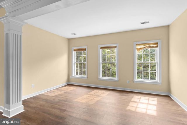 42294 IRON BIT PL, Chantilly, VA 20152