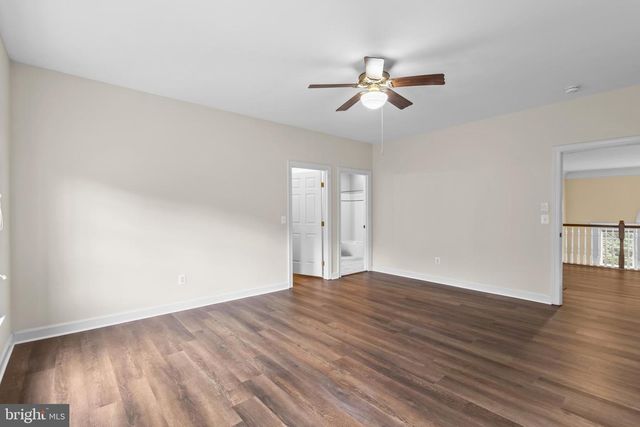 42294 IRON BIT PL, Chantilly, VA 20152