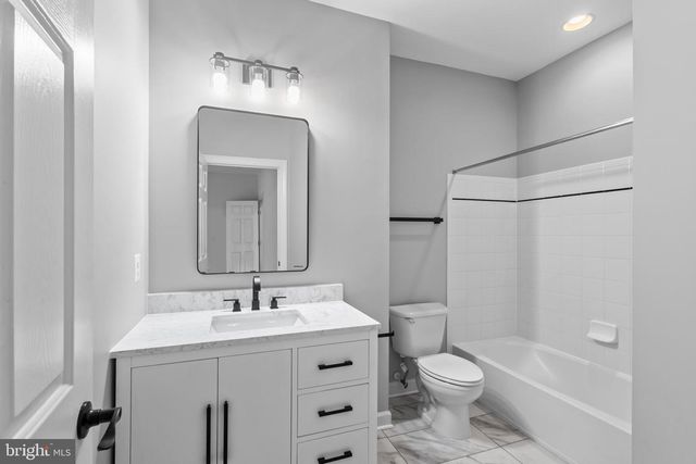 42294 IRON BIT PL, Chantilly, VA 20152