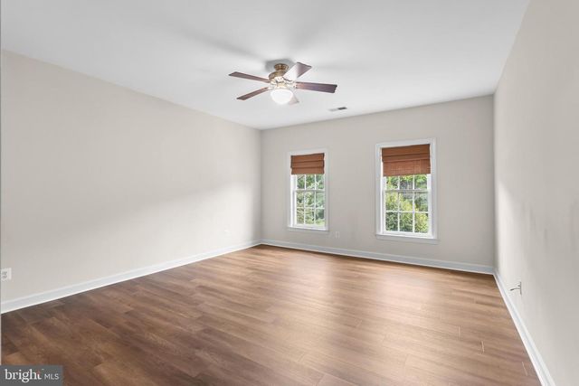 42294 IRON BIT PL, Chantilly, VA 20152