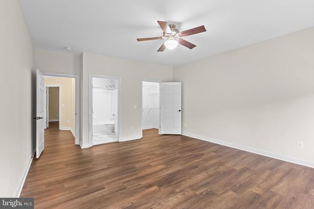 42294 IRON BIT PL, Chantilly, VA 20152