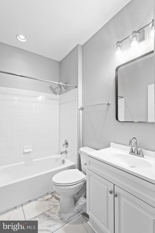 42294 IRON BIT PL, Chantilly, VA 20152