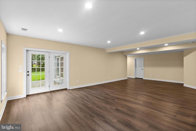 42294 IRON BIT PL, Chantilly, VA 20152