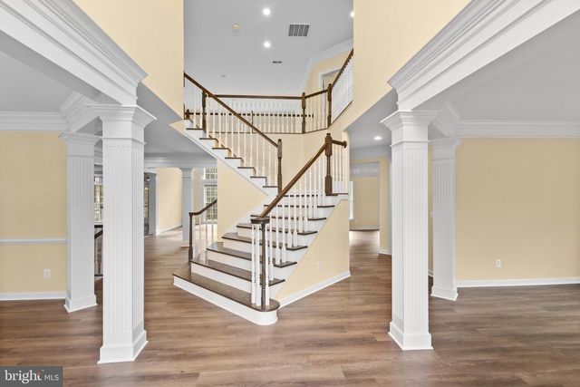 42294 IRON BIT PL, Chantilly, VA 20152