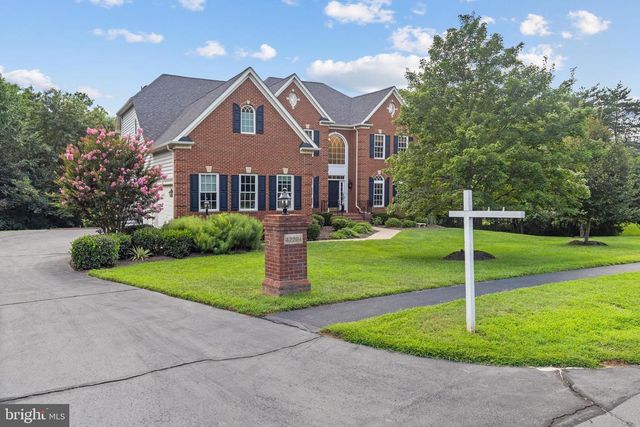 42294 IRON BIT PL, Chantilly, VA 20152