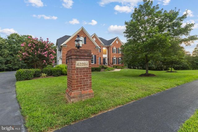 42294 IRON BIT PL, Chantilly, VA 20152