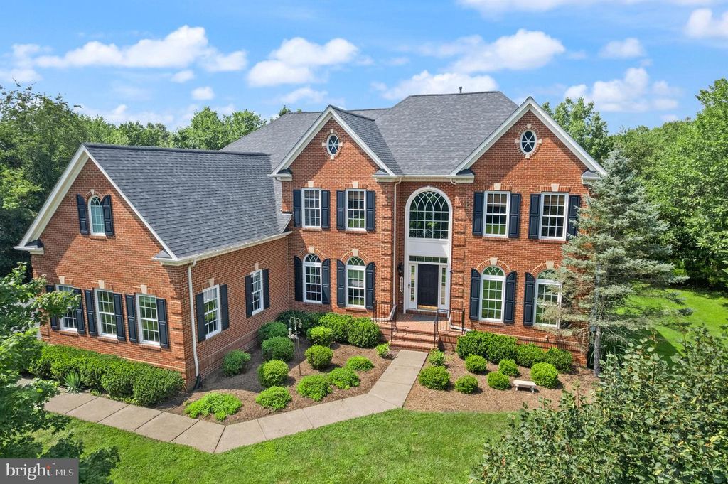 42294 IRON BIT PL, Chantilly, VA 20152