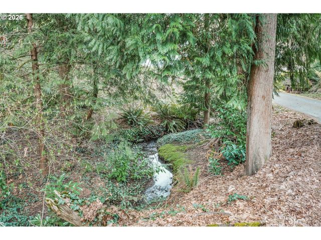 3820 KENTHORPE Way, West Linn, OR 97068