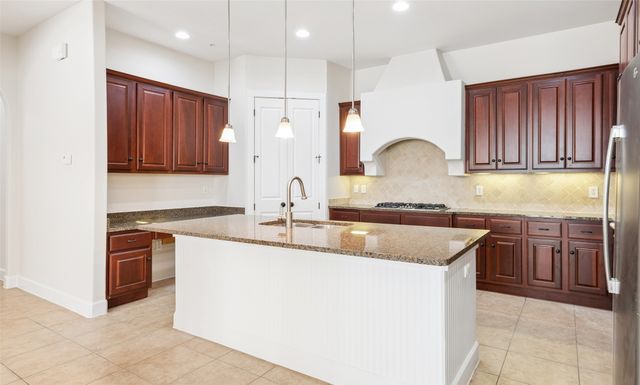 610 Via Ravello 201, Irving, TX 75039