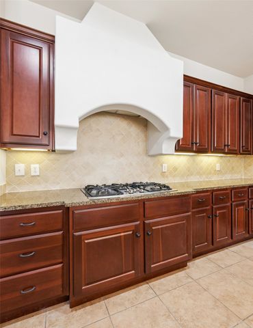 610 Via Ravello 201, Irving, TX 75039