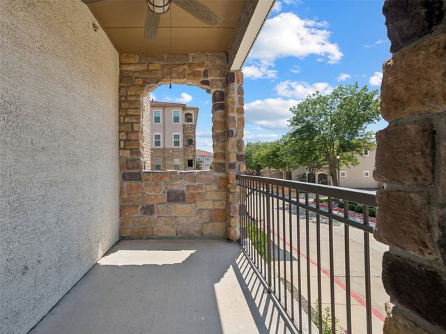 610 Via Ravello 201, Irving, TX 75039