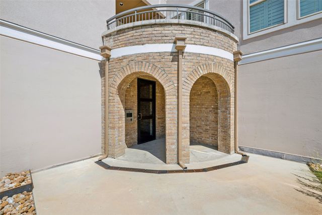 610 Via Ravello 201, Irving, TX 75039