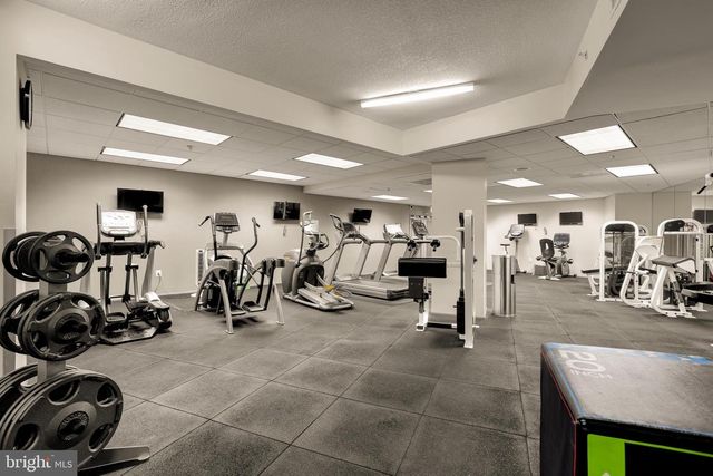 400 MASSACHUSETTS AVE NW #706, Washington, DC 20001