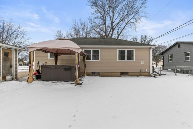 306 NE 5th Street, Ankeny, IA 50021