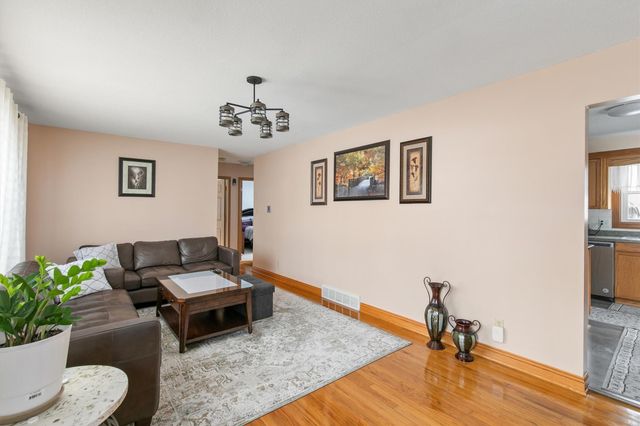 306 NE 5th Street, Ankeny, IA 50021