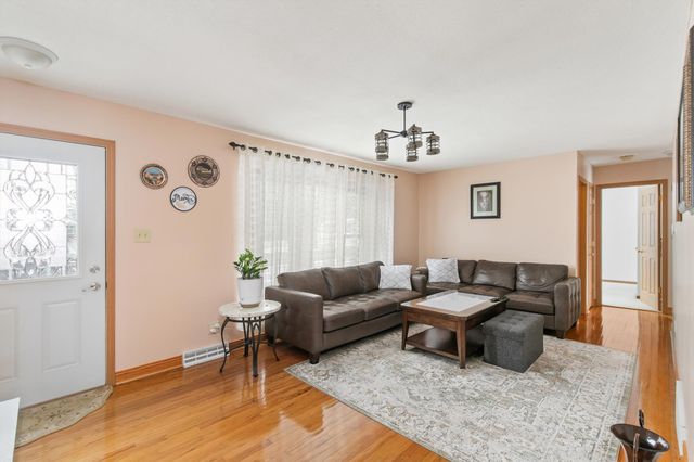 306 NE 5th Street, Ankeny, IA 50021