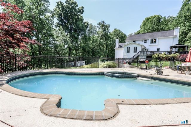 55-A Flax Hill Road, Brookfield, CT 06804