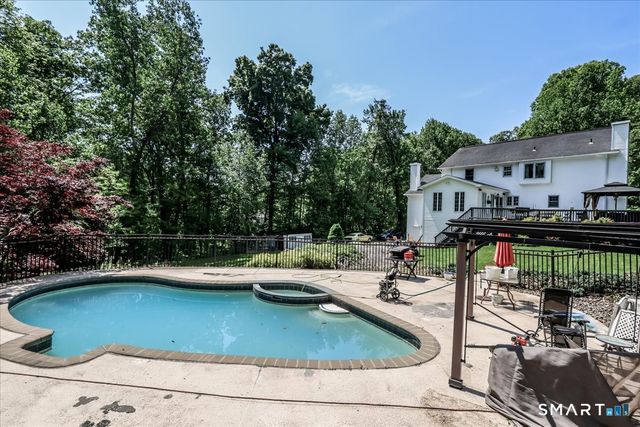 55-A Flax Hill Road, Brookfield, CT 06804