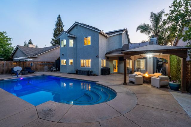 9568 N Ann Avenue, Fresno, CA 93720