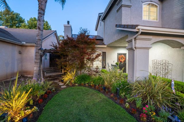 9568 N Ann Avenue, Fresno, CA 93720