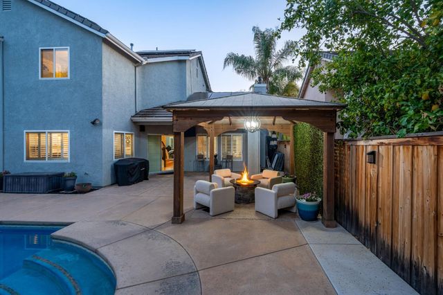 9568 N Ann Avenue, Fresno, CA 93720