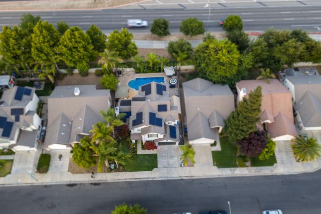 9568 N Ann Avenue, Fresno, CA 93720