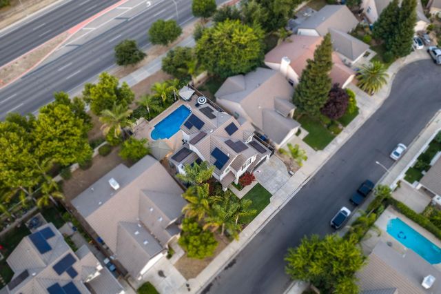 9568 N Ann Avenue, Fresno, CA 93720
