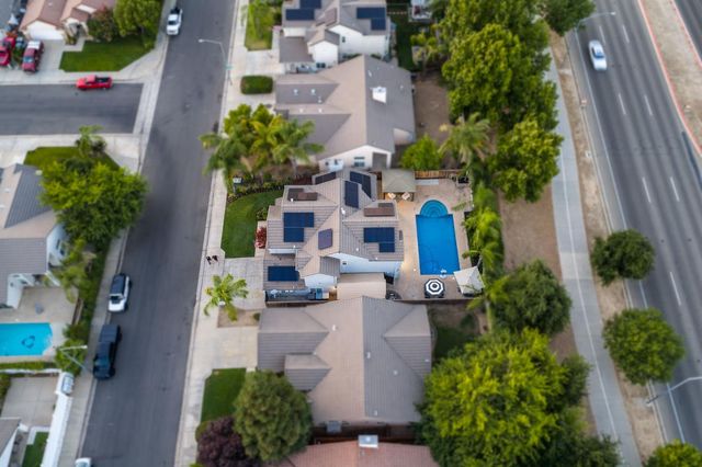 9568 N Ann Avenue, Fresno, CA 93720