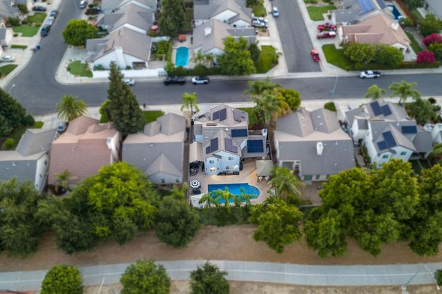 9568 N Ann Avenue, Fresno, CA 93720