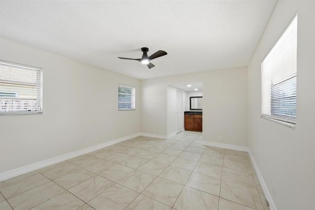 1430 NW 73rd Avenue NW, Plantation, FL 33313