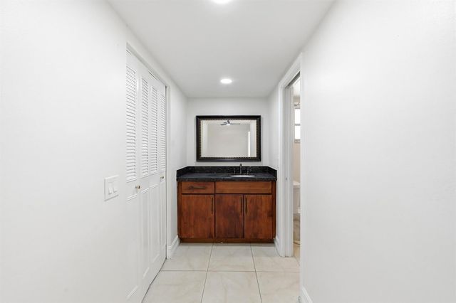 1430 NW 73rd Avenue NW, Plantation, FL 33313