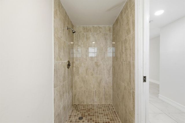 1430 NW 73rd Avenue NW, Plantation, FL 33313