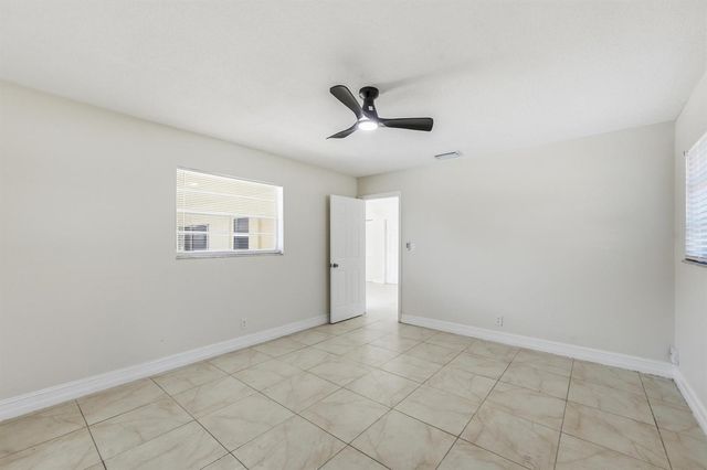 1430 NW 73rd Avenue NW, Plantation, FL 33313
