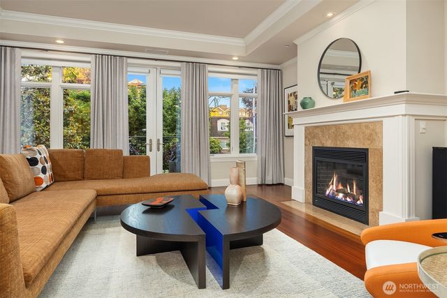 725 Harvard Avenue E, Seattle, WA 98102