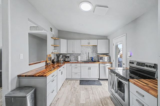 2025 E Howe Avenue, Tempe, AZ 85281