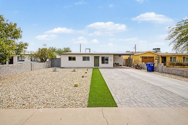 2025 E Howe Avenue, Tempe, AZ 85281