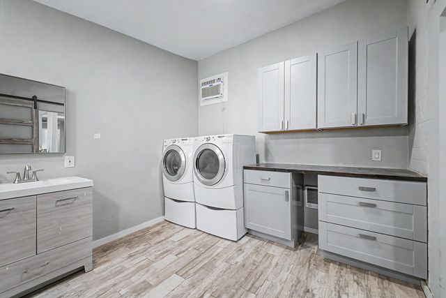 2025 E Howe Avenue, Tempe, AZ 85281